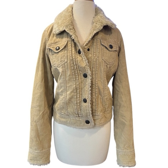 Abercrombie & Fitch Jackets & Blazers - Abercrombie & Fitch Vintage Corduroy Sherpa Quilt Lined Snap Closure Coat Large
